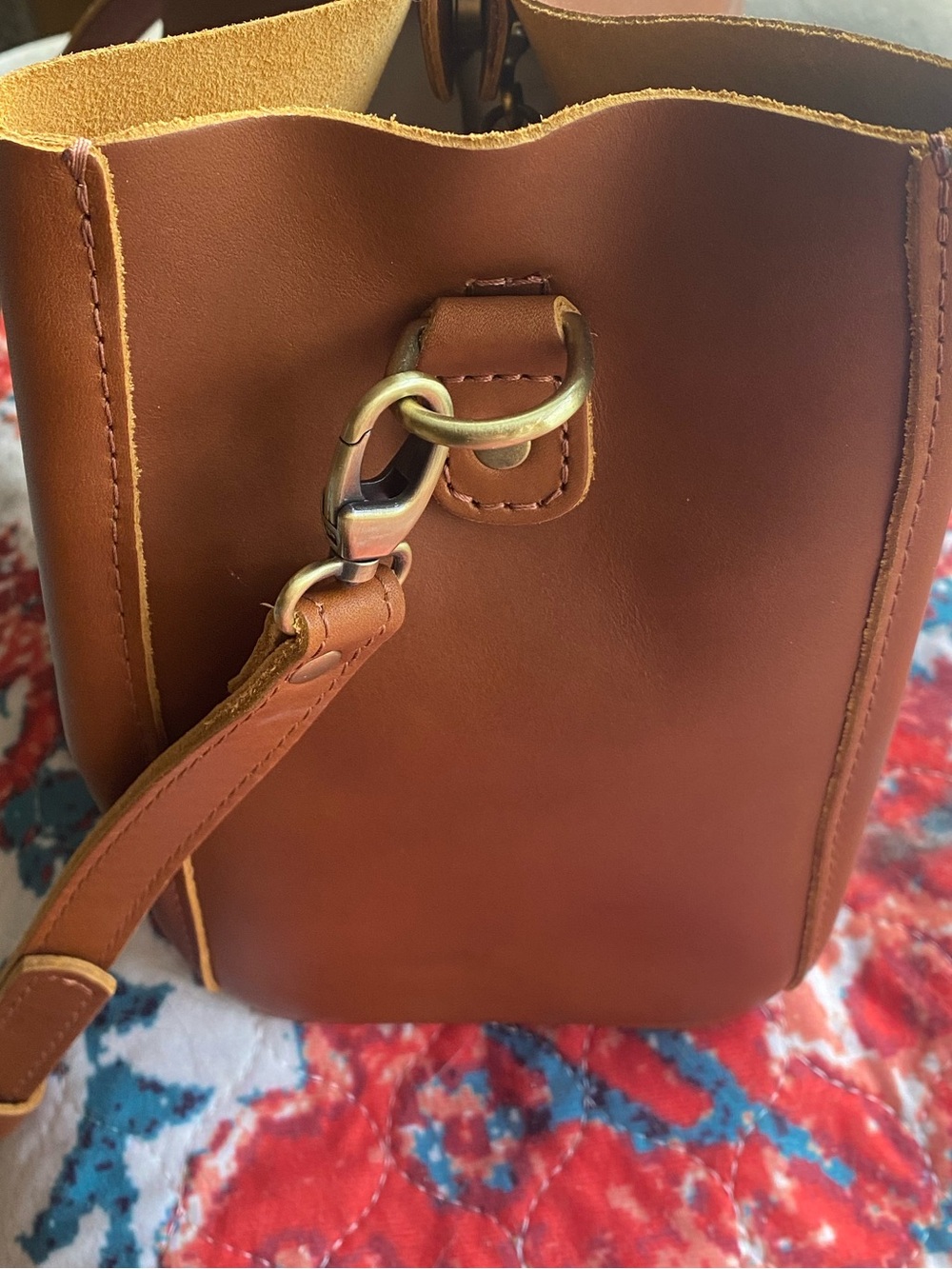 PORTLAND LEATHER BUTTERFLY BUCKET BAG IN HONEY - Picture 13 of 15